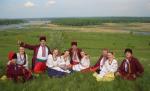 Ensemble “Ozorniye Naigrishi” in the steppe of Donetsk region